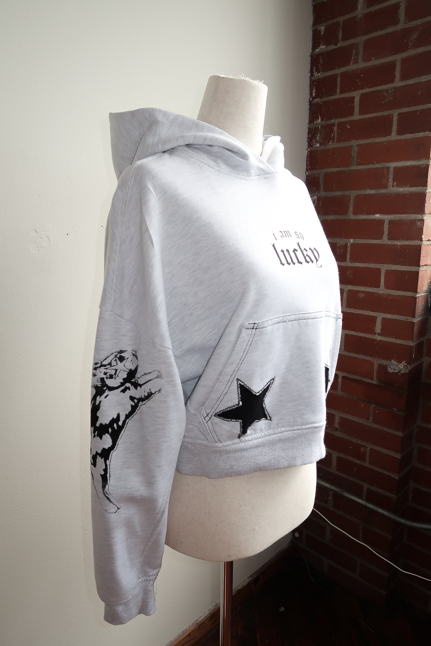 LUCKY STARS Hoodie - M
