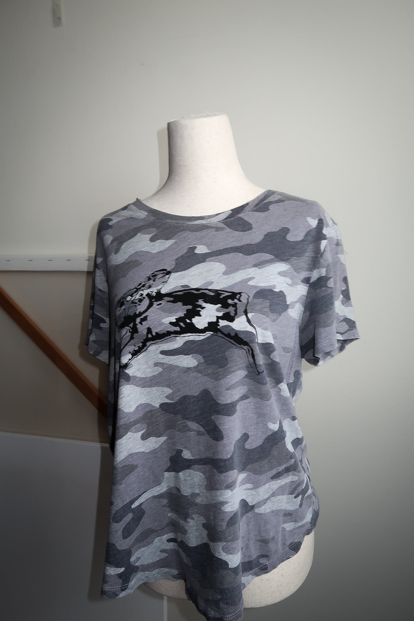 BUNNY Camo Tee - L