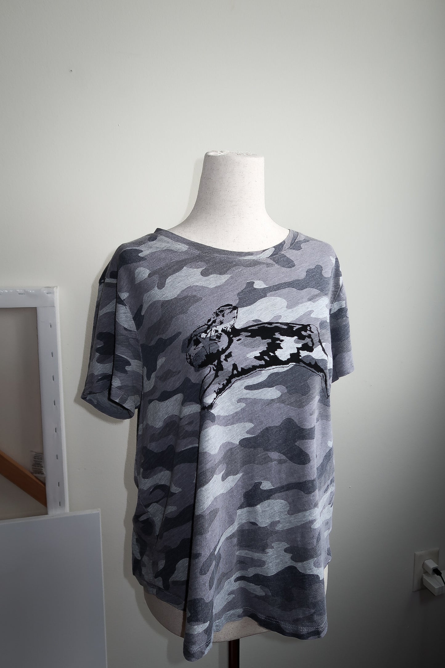 BUNNY Camo Tee - L